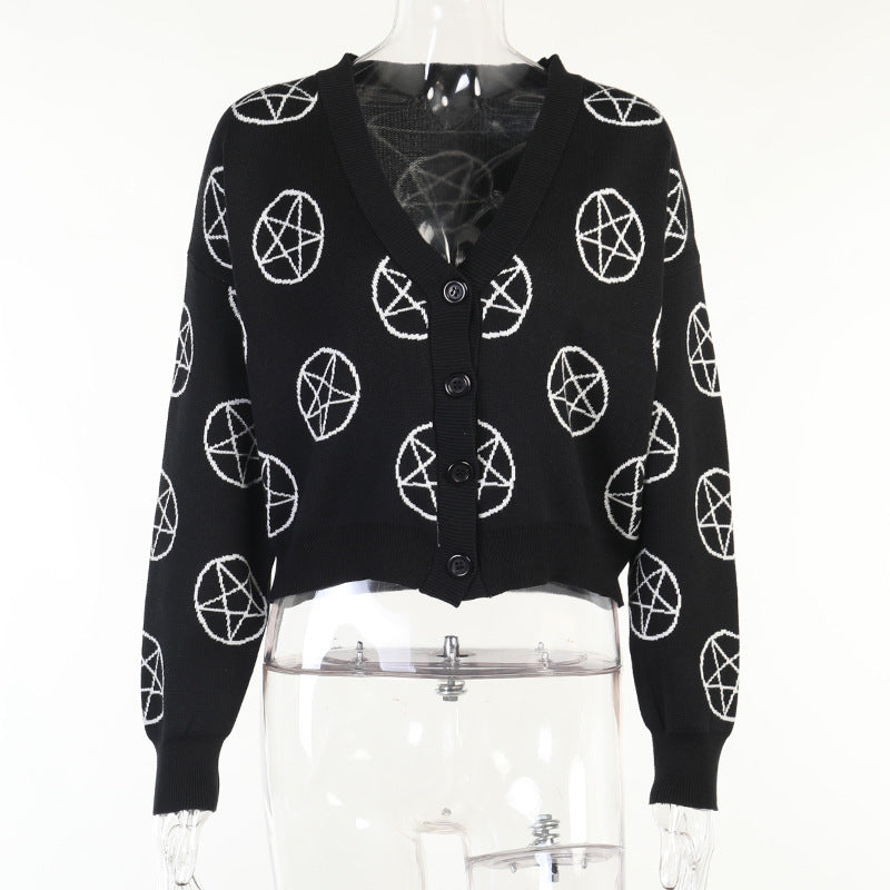 Cardigan Han Fan Wears a Sweater Coat
