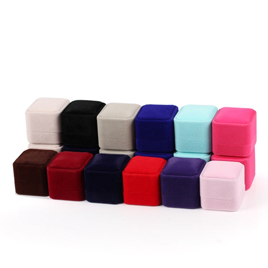 Flannel Jewelry Box - Portable Ring, Earring & Necklace Organizer