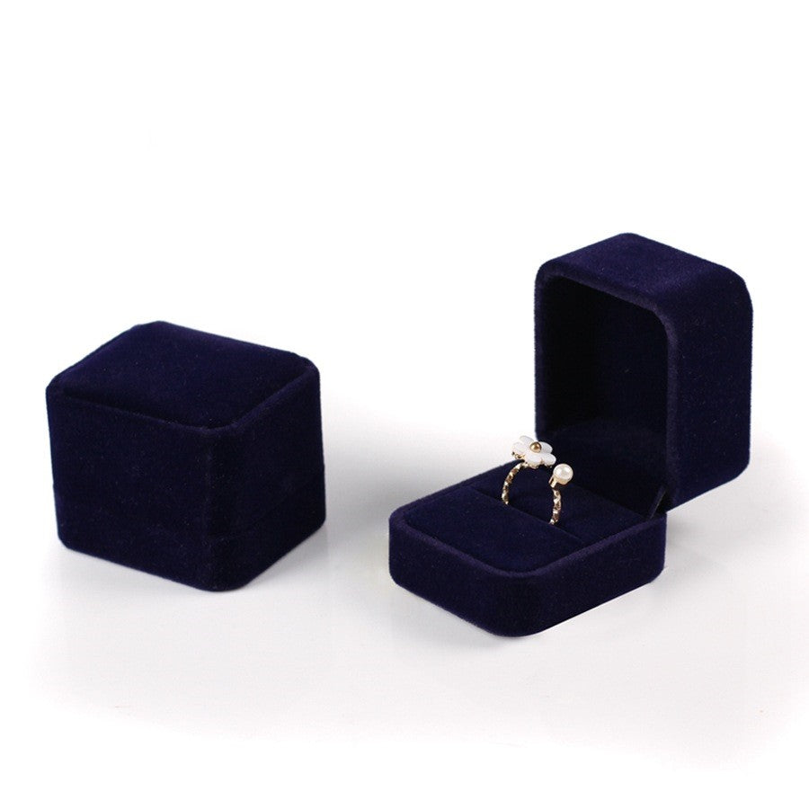 Flannel Jewelry Box - Portable Ring, Earring & Necklace Organizer