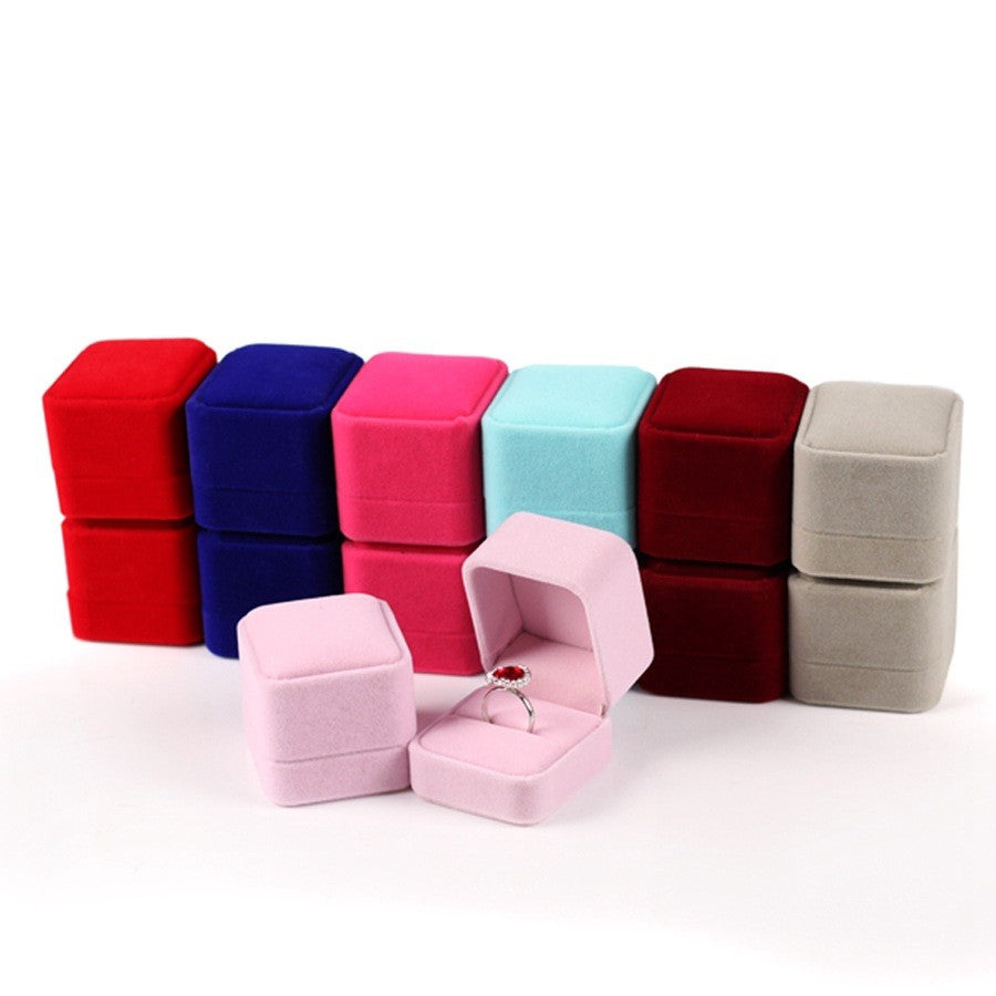 Flannel Jewelry Box - Portable Ring, Earring & Necklace Organizer