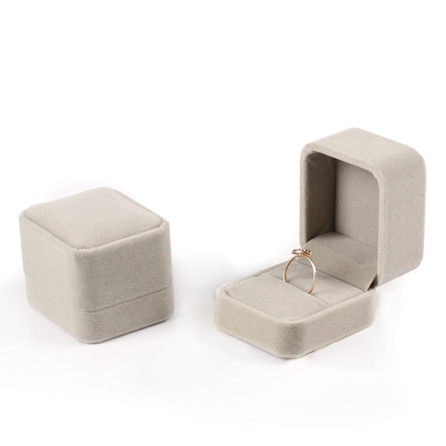 Flannel Jewelry Box - Portable Ring, Earring & Necklace Organizer
