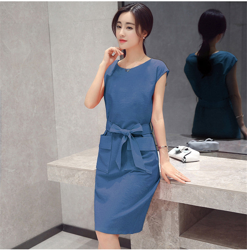 The Little Guy Wears a Petite Fashion Lace-Up Student Dress