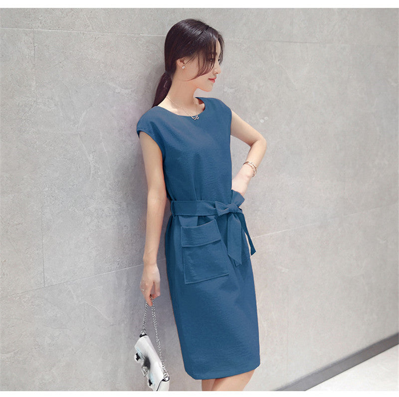 The Little Guy Wears a Petite Fashion Lace-Up Student Dress