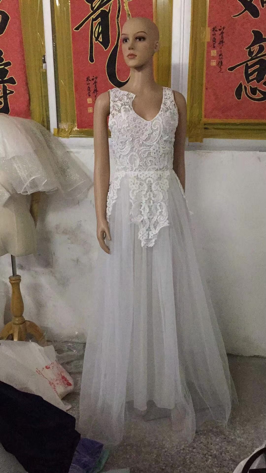 Women Wedding Dress Sleevless Flowers Lace