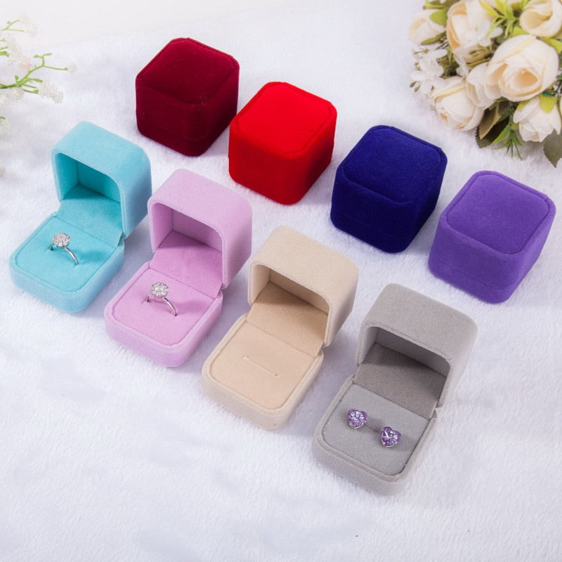 Flannel Jewelry Box - Portable Ring, Earring & Necklace Organizer