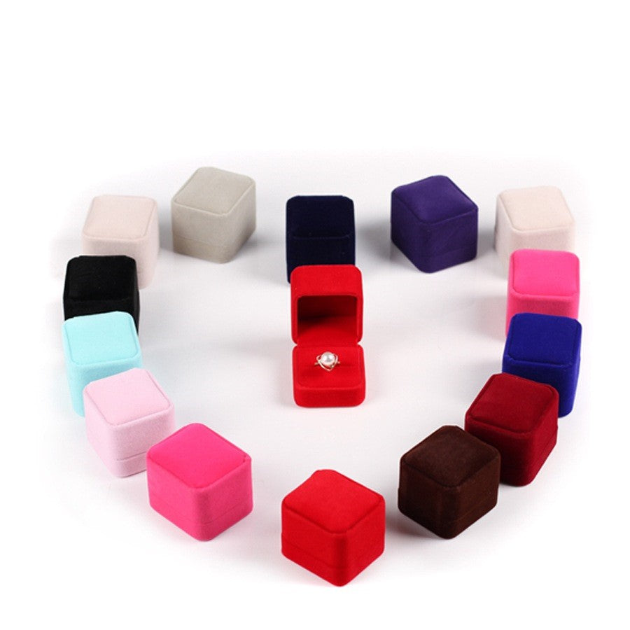 Flannel Jewelry Box - Portable Ring, Earring & Necklace Organizer