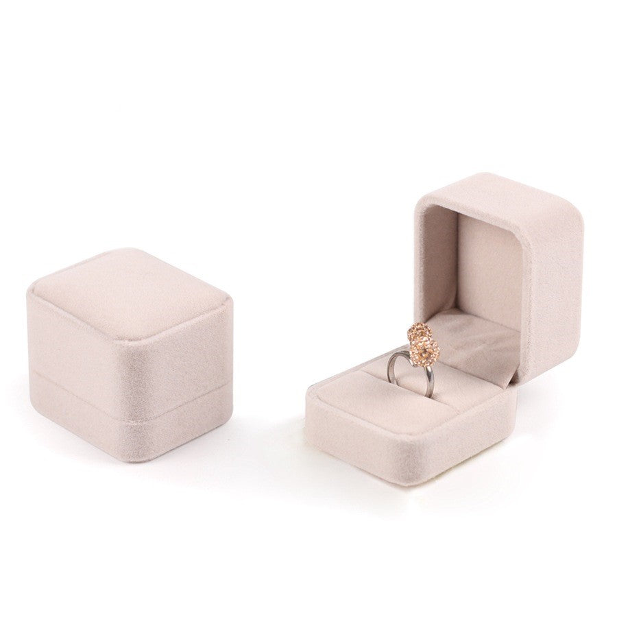 Flannel Jewelry Box - Portable Ring, Earring & Necklace Organizer