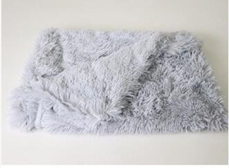 Soft Flannel Pet Blanket - Warm Dog & Cat Mat for All Seasons, 3 Sizes