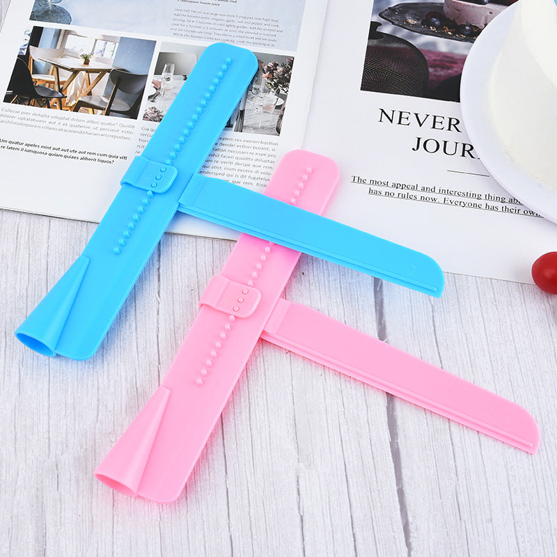 Plastic Cake Smoother & Scraper - Baking Icing Tool