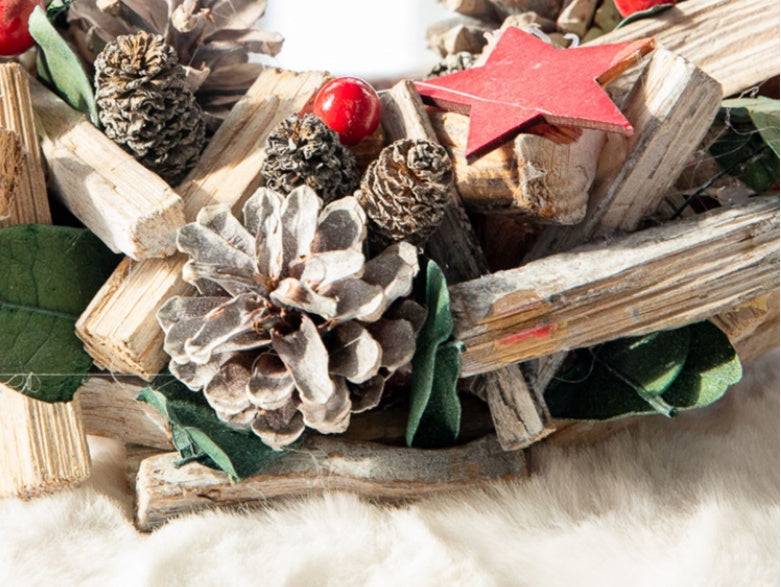Christmas Wreaths & Garlands | Xmas Holiday Decor