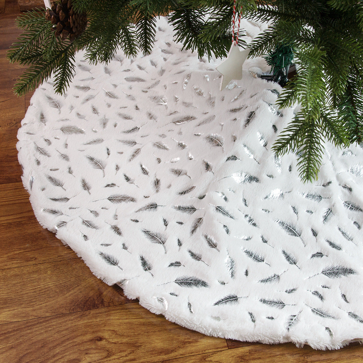 Christmas White Plush Tree Skirt | Holiday Gift