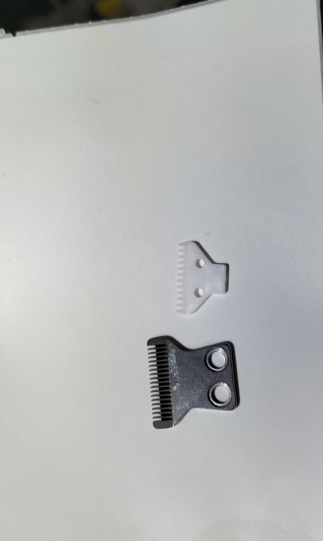 Waterproof Dog Paw Trimmer with LED - Pet Hair Clipper with Display & Wide Blade