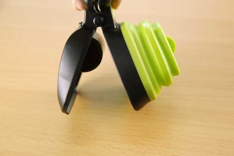 Foldable Travel Pooper Scooper - Portable Dog Poop Scoop with Degradable Bags