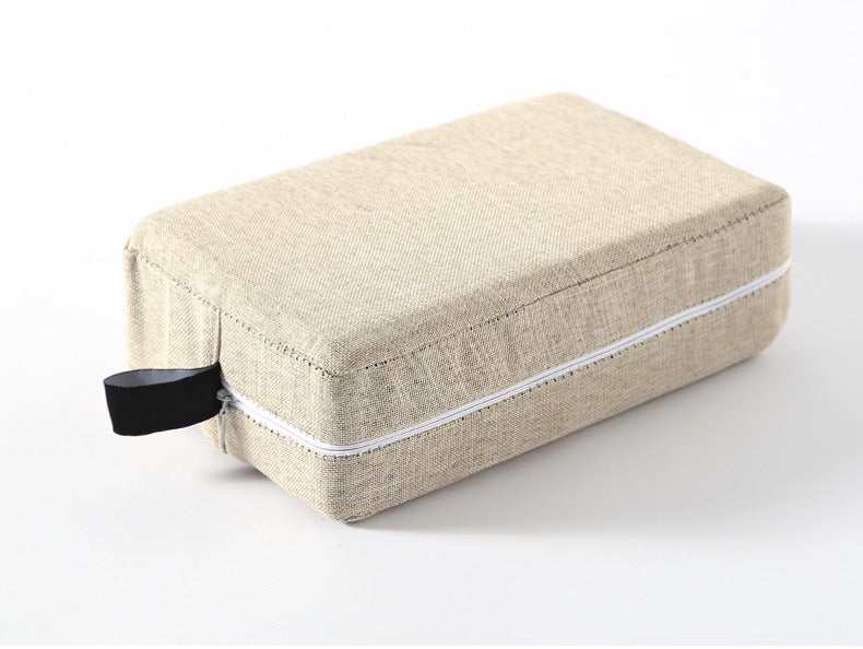 Printed polyester yoga block cover available in beige, green and grey, measuring 23.5 × 15 × 8 cm or 9.3 × 5.9 × 3.1 inches.