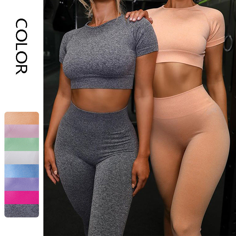 Women’s seamless yoga sport set with short sleeve top and leggings, designed for fitness, running, gym workouts, and everyday activewear.