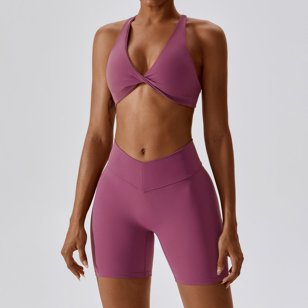 Women’s quick-drying beauty-back yoga set with a fitted sports bra and matching trousers or shorts, available in multiple colours and sizes S to XL.