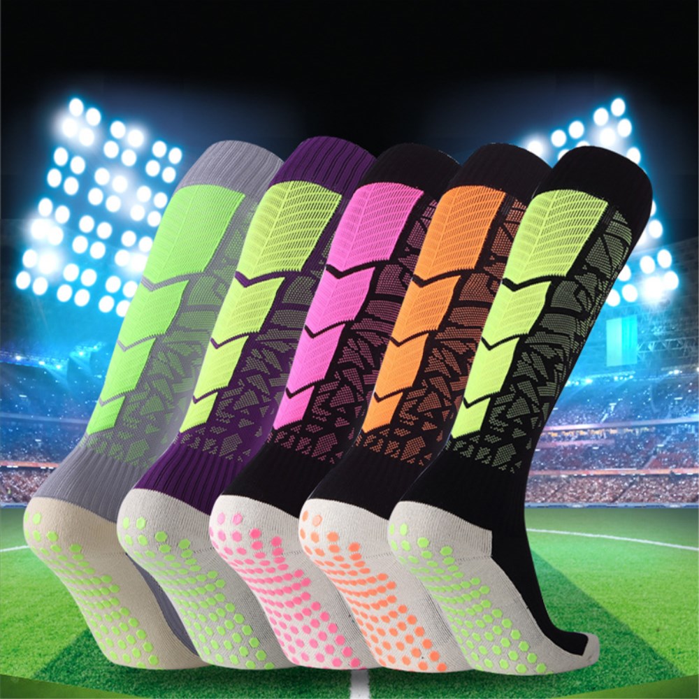 Adult long sports socks with breathable, quick-drying, antibacterial and deodorising fabric in black, grey, orange, pink and purple