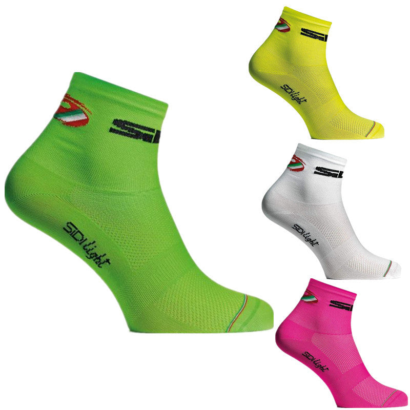 Breathable nylon bicycle riding socks with lightweight mesh fabric, sweat-absorbing performance and deodorising comfort