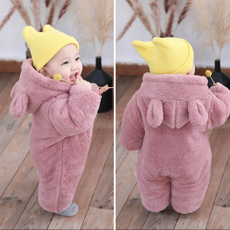 Soft flannel zipper bear baby jumpsuit available in red, blue, brown and pink and sizes from 59 to 90 cm.