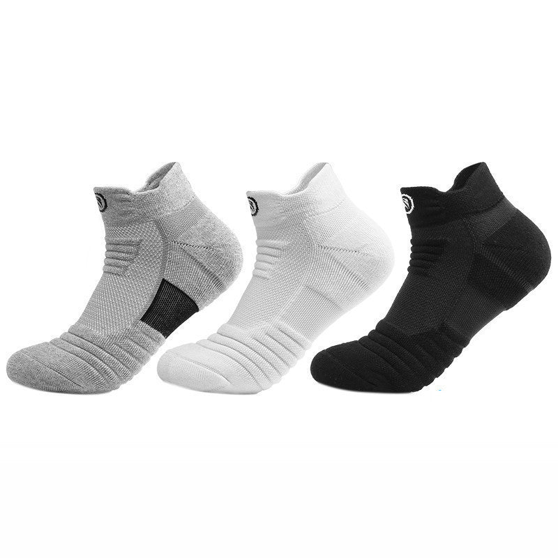 Men’s elite basketball socks with thick breathable mesh fabric, sweat-absorbing performance and colour-matched athletic design