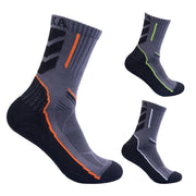 Men’s high-tube marathon running socks made from flexible polyester and spandex, available in green, orange and white