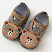 Ultra-thin cartoon baby floor socks in six animal designs, available in sole lengths from 12.5 to 17.5 cm.