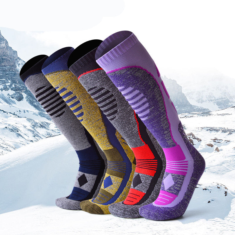 Unisex long-tube thickened hiking and ski socks designed for trekking, winter activities and cold-weather outdoor footwear