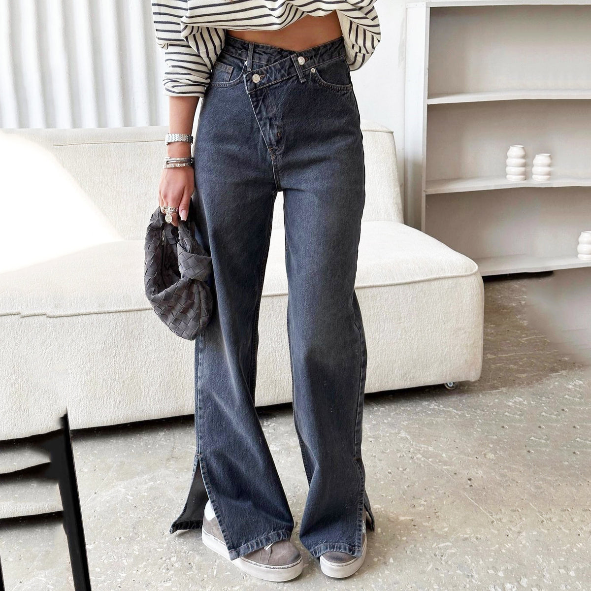Women’s high-waist blue cotton jeans with a full-length silhouette, solid-colour design and slightly elastic fabric